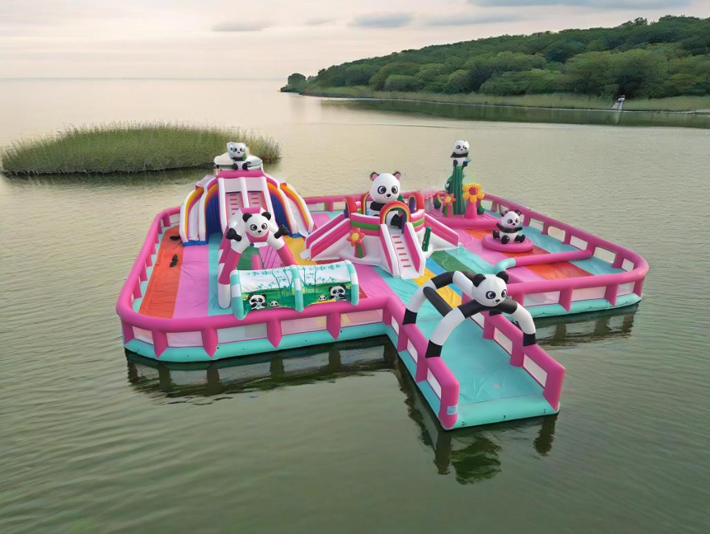 卡通人物充气城堡